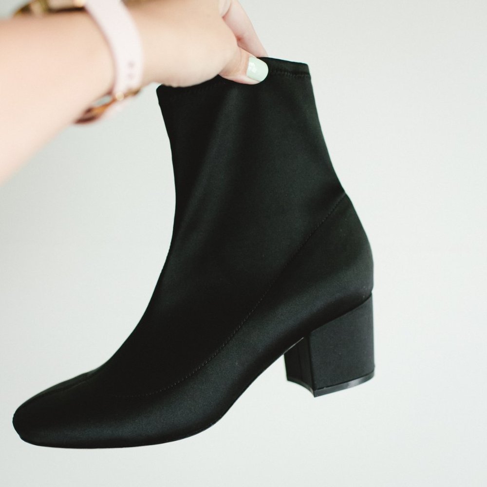 Joie Women's Yvettia Bootie Black 39 - Picture 3 of 6
